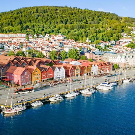 In Center * Bergen